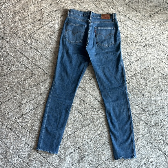 Levi’s Rip 721 High Rise Skinny Jeans Size 27 Medium Wash Blue - Picture 2 of 4
